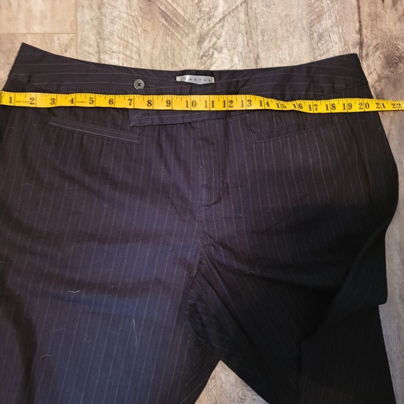 Old Navy pin strip pants - Picture 4 of 6